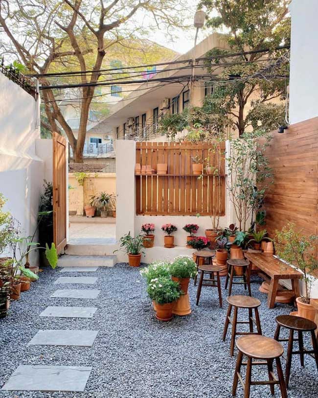 Thiết kế quán cafe nhỏ kết hợp sân vườn