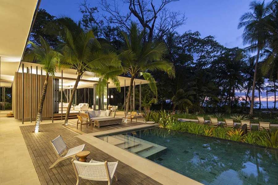 Biệt thự biển phong cách Tropical