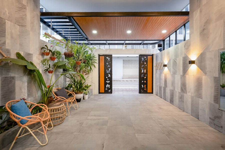 Nhà phố 3 tầng kết hợp sân vườn