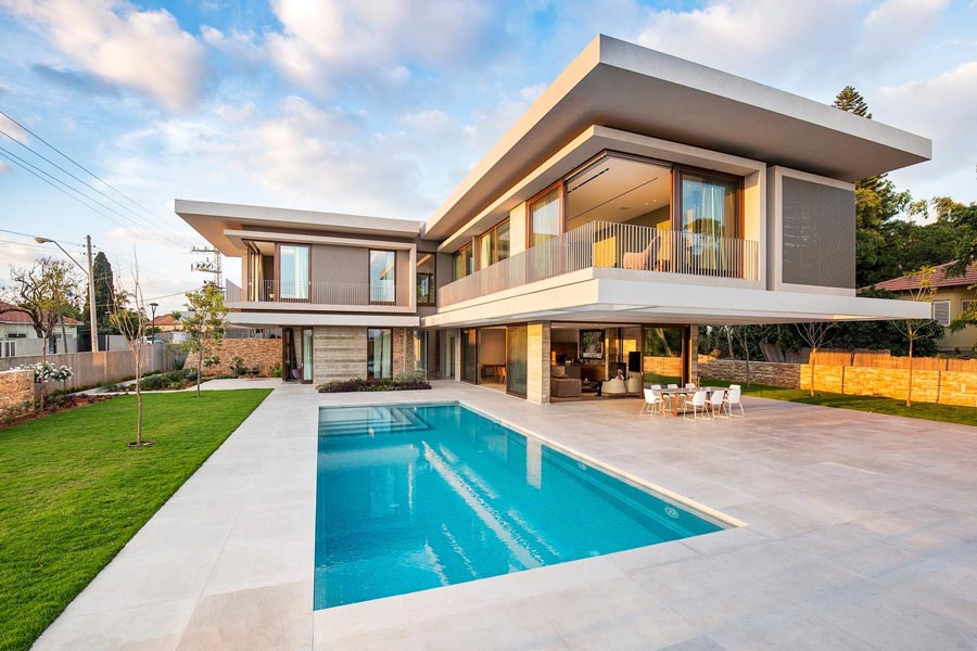 Mẫu nhà biệt thự chữ L màu kem