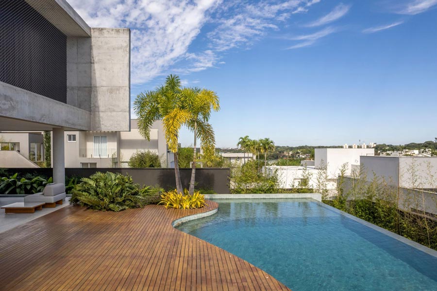 Hồ bơi trên sân thượng