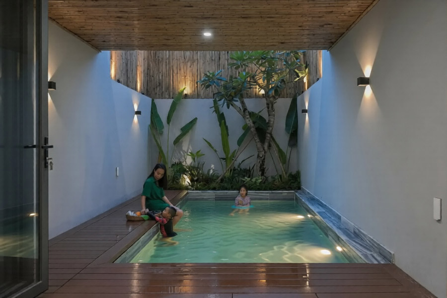 Hồ bơi trong nhà biệt thự