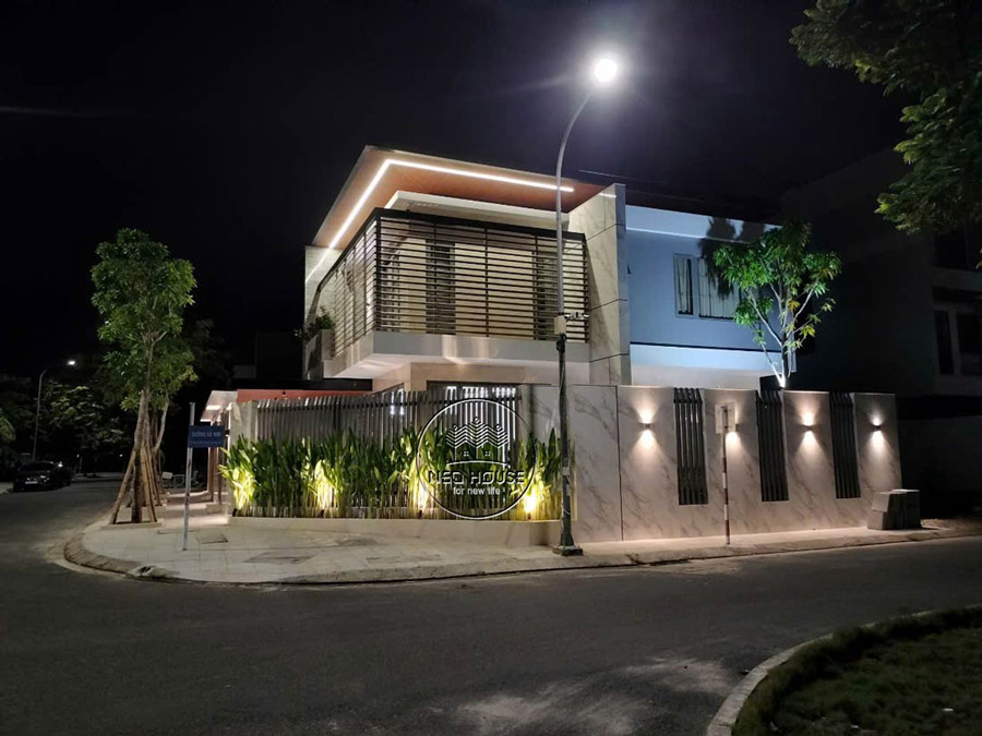 Thi công hoàn thiện biệt thự 2 tầng mái bằng 11x12m sang trọng