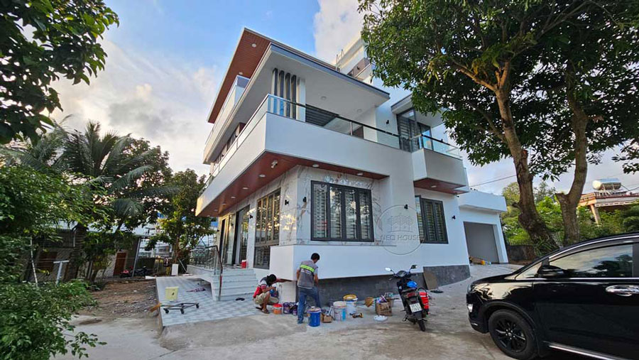 Xây nhà biệt thự 2 tầng 1 tum trọn gói 8x12m tại Phú Quốc