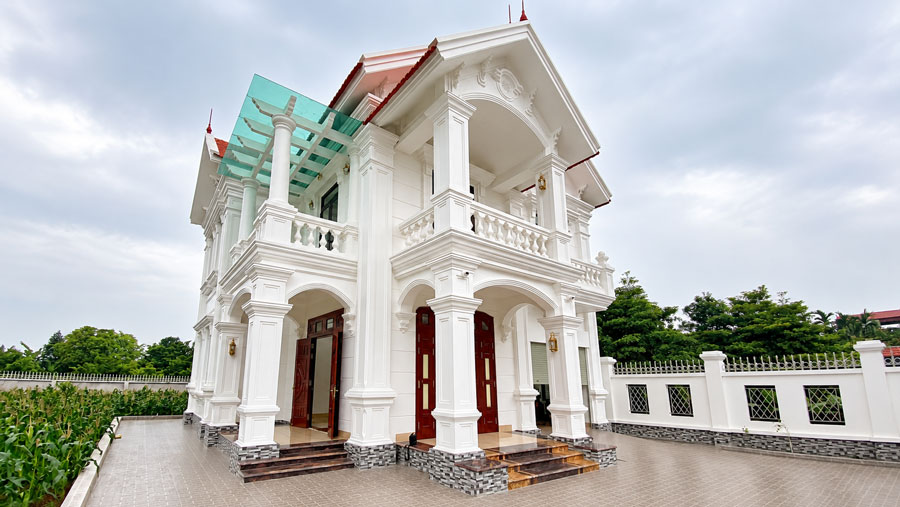 Các yếu tố ảnh hưởng đến chi phí xây nhà 2 tầng mái Thái